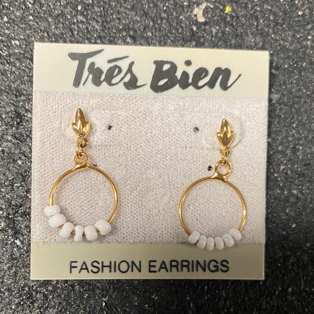 Tres Bien 90s Gold and White Fashion Earrings